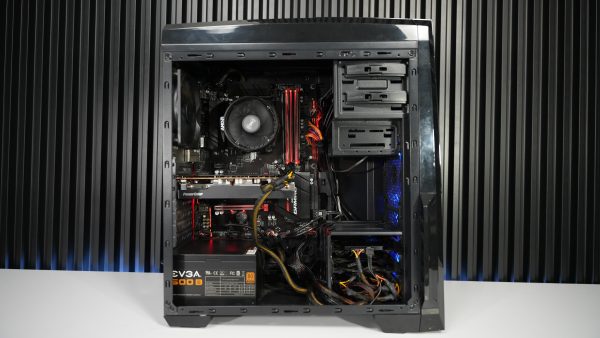 Ryzen 5 1600X + RX 7600  Budget Gaming PC Online